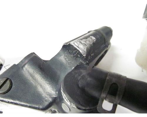 Suzuki GSX-R750 Front Master Cylinder