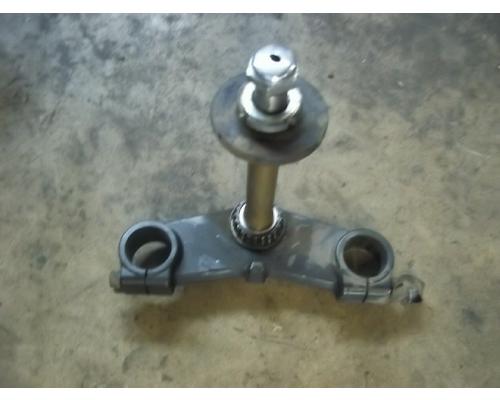 Suzuki GSX-R750 TRIPLE TREE LOWER