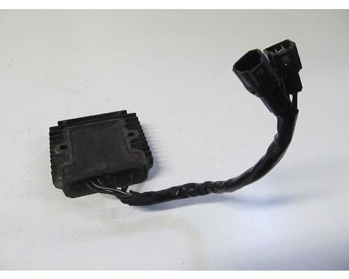 Suzuki GSX1300R VOLT REGULATORRECTIFIER
