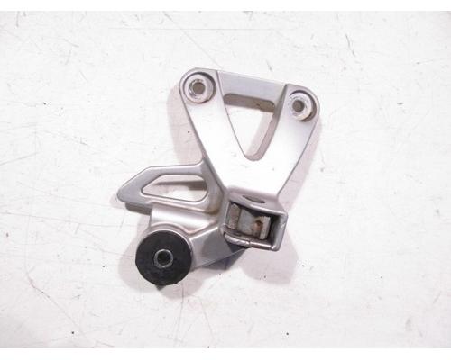 Suzuki GSX600F FOOT PEG REAR