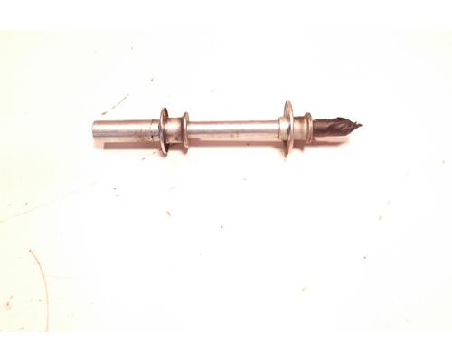 Suzuki GSX600F FRONT AXLE