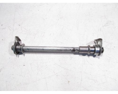 Suzuki GSX600F REAR AXLE
