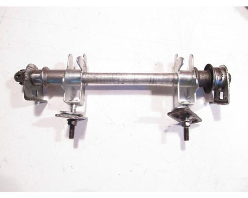 Suzuki GSX750F REAR AXLE