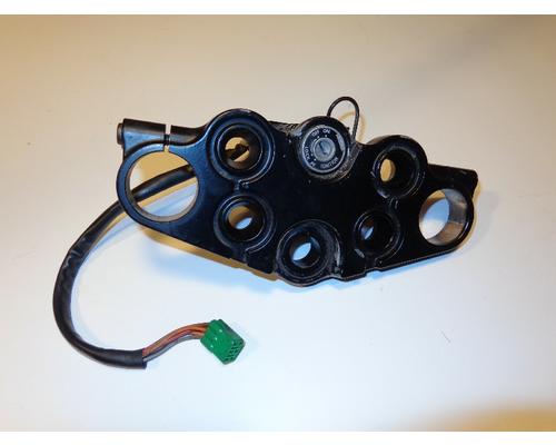 Suzuki GSX750F TRIPLE TREE UPPER