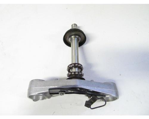 Suzuki SV1000S TRIPLE TREE LOWER