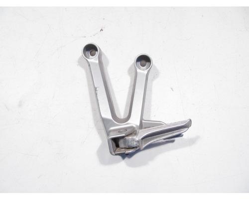 Suzuki SV650S FOOT PEG REAR