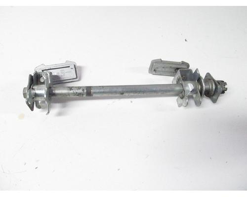 Suzuki SV650S REAR AXLE