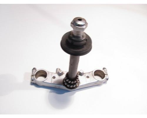 Suzuki SV650 TRIPLE TREE LOWER