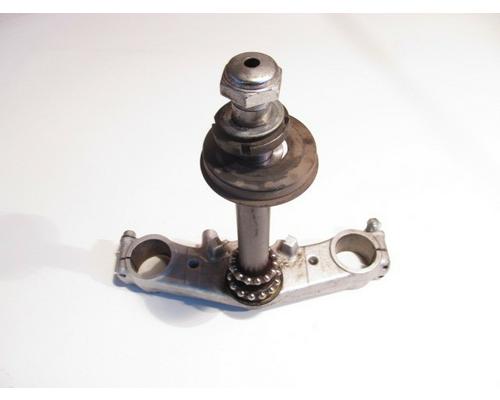 Suzuki SV650 TRIPLE TREE LOWER