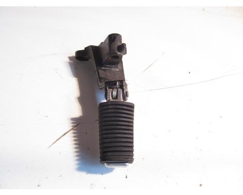 Suzuki vz800 marauder FOOT PEG FR.