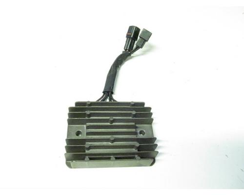 Suzuki vz800 marauder VOLT REGULATORRECTIFIER