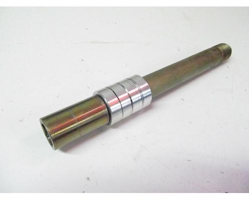 Triumph Sprint ST FRONT AXLE