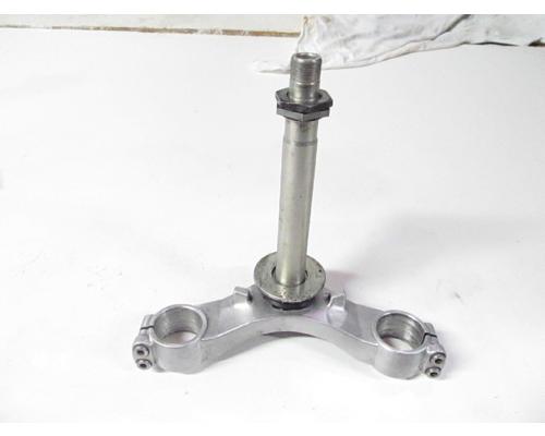 Triumph TT600 TRIPLE TREE LOWER