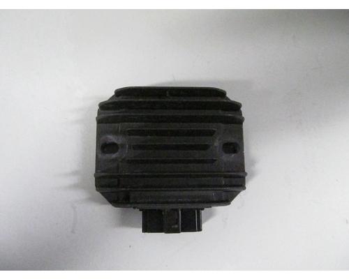 Vespa LX150 VOLT REGULATORRECTIFIER