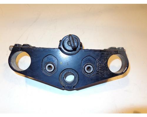 Yamaha FZ1 TRIPLE TREE UPPER