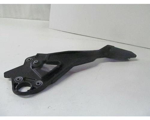 Yamaha FZ6R FOOT PEG BRKT REAR