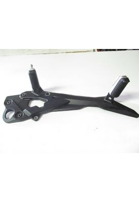 Yamaha FZ6 FOOT PEG FR.