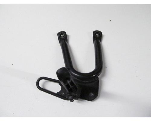 Yamaha FZR600 FOOT PEG REAR