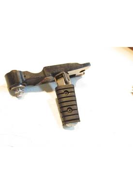 Yamaha VMX12 FOOT PEG FR.