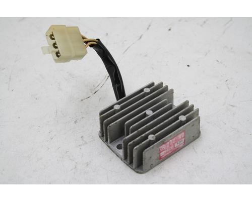 Yamaha XC180 VOLT REGULATORRECTIFIER