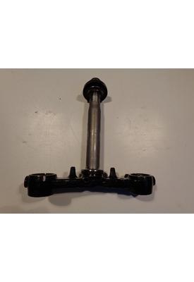 Yamaha XJ550 TRIPLE TREE LOWER