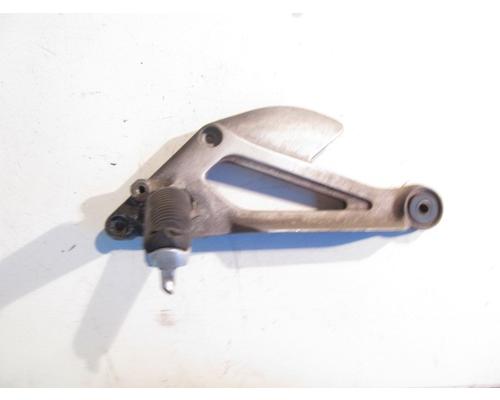 Yamaha XJ600 FOOT PEG BRKT FR.