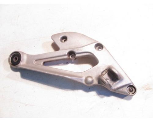 Yamaha XJ600 FOOT PEG BRKT FR.