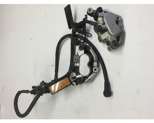 Yamaha XV1600 FRONT CALIPER