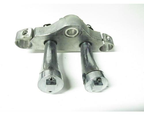 Yamaha XVS1100 TRIPLE TREE UPPER