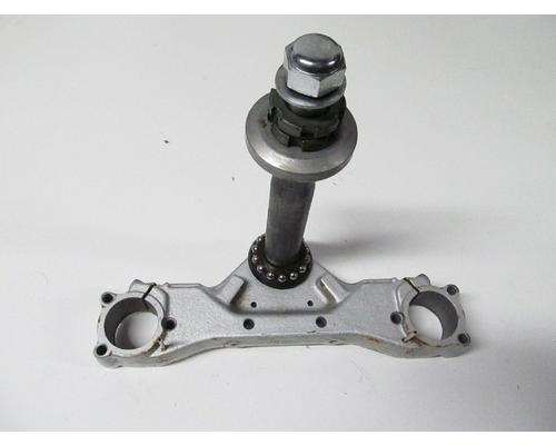 Yamaha XVS650 TRIPLE TREE LOWER