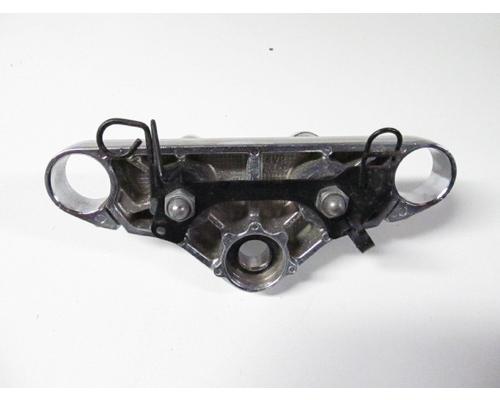 Yamaha XVS650 TRIPLE TREE UPPER