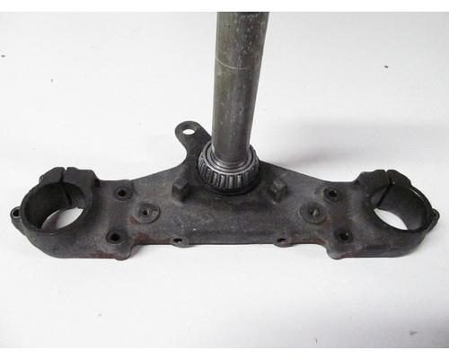 Yamaha XVZ13 TRIPLE TREE LOWER