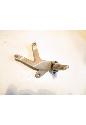 Yamaha YZF-600R FOOT PEG REAR