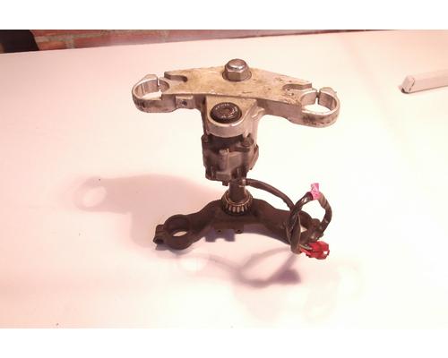 Yamaha YZF-600R TRIPLE TREE LOWER