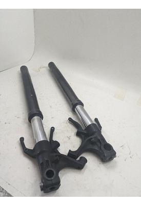 Yamaha YZF-R1 FORKS