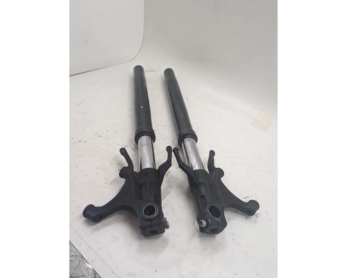 Yamaha YZF-R1 FORKS