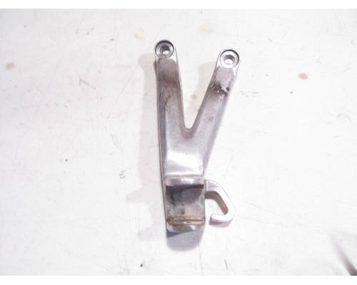 Yamaha YZF-R6 FOOT PEG BRKT REAR