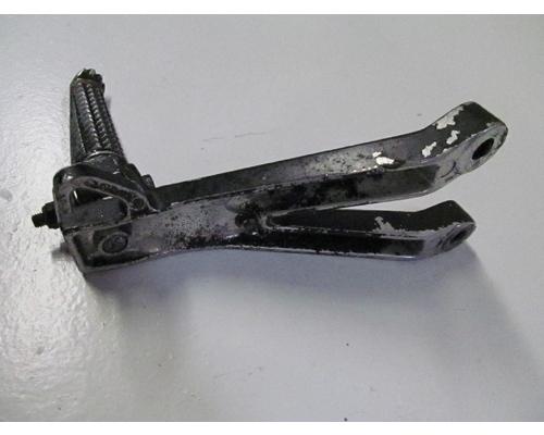 Yamaha YZF-R6 FOOT PEG REAR