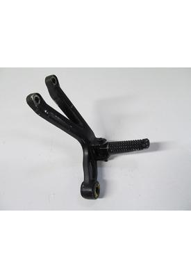 Yamaha YZF-R6 FOOT PEG REAR