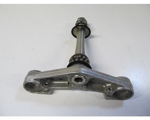 Yamaha YZF-R6 TRIPLE TREE LOWER