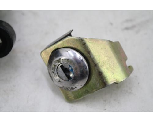 Yamaha YZFR6 S LOCK SET